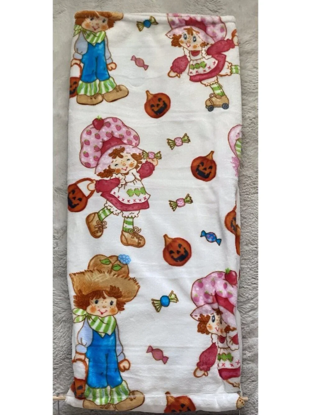 Strawberry Shortcake Huckleberry Pie Raspberry Tart Halloween Throw‎ Blanket NEW